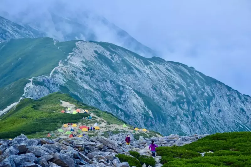 山頂 登山 山小屋 テント場 おすすめ 笠ヶ岳山荘