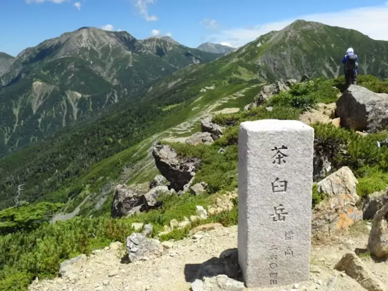 雲上から絶景の南アルプスを楽しめる!茶臼岳登山の難易度別ルート
