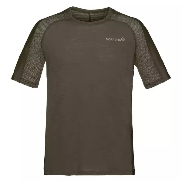 ノローナのメリノウール製ベースレイヤー