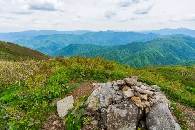 4月 登山 おすすめ 春山 福井 荒島岳