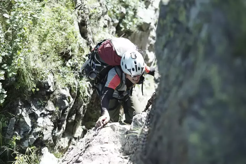 登山でヘルメットが必要な山-ヘルメットが果たす役割を理解しよう|ヘルメット|登山ギア|山のモノ|登山・トレラン・山スキーマガジン「山旅旅」