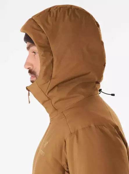 登山シーンで選べる幅広いモデル展開