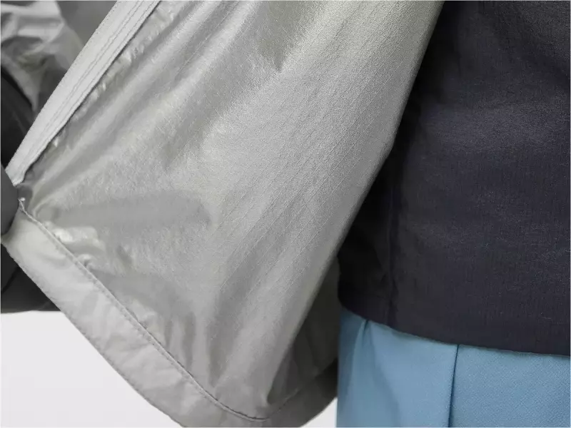 コンパクト性能に納得の素材