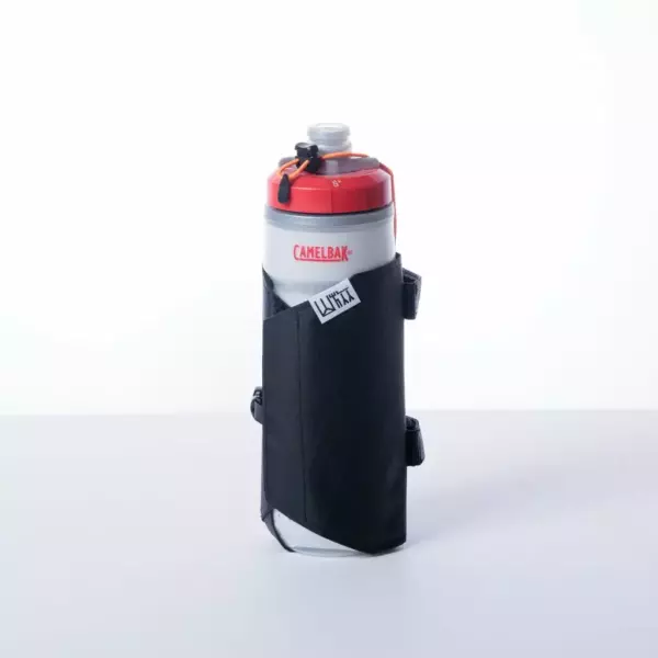 耐水性に優れたX-PACを素材に取り入れた『山旅アジャストボトルホルダー』