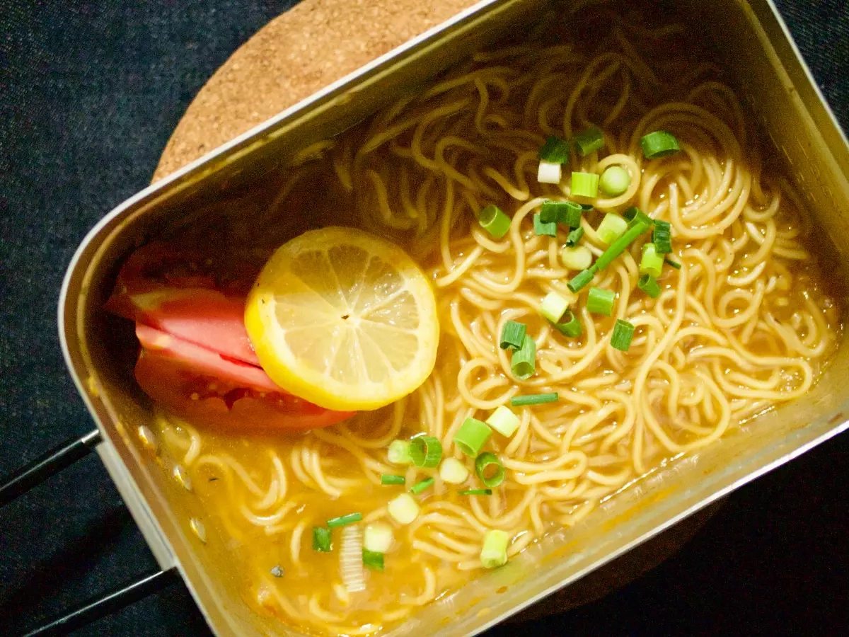 メスティンでカレーラーメン-残り物のカレーを活用しよう