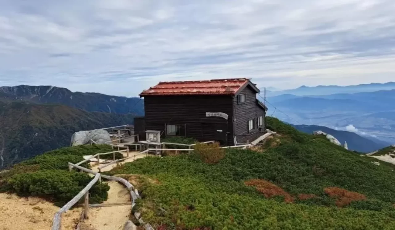 空木駒峰ヒュッテ