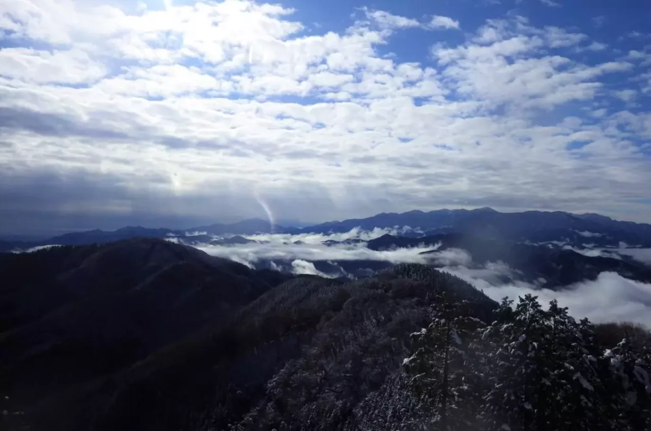 景信山 登山 眺望