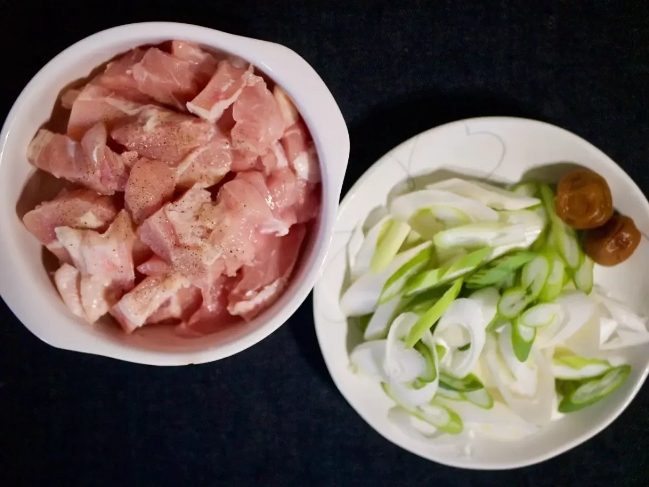 鶏ももの赤ワイン&オイスター炒めの材料