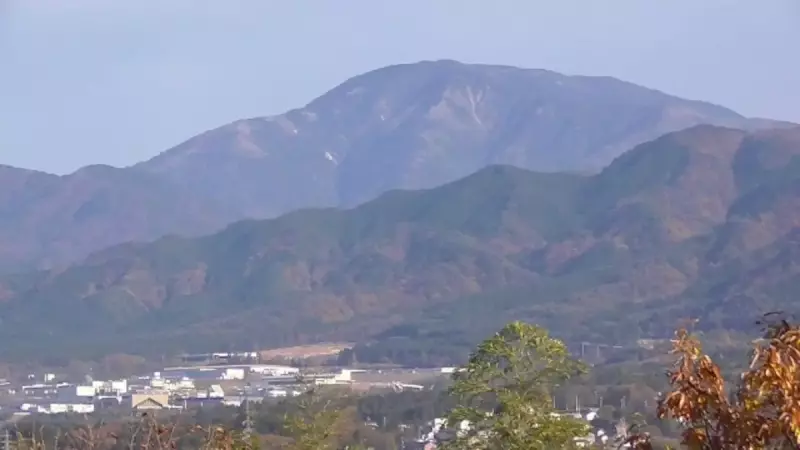 舟覆伏山と呼ばれることもある恵那山