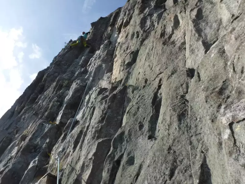 クライミング