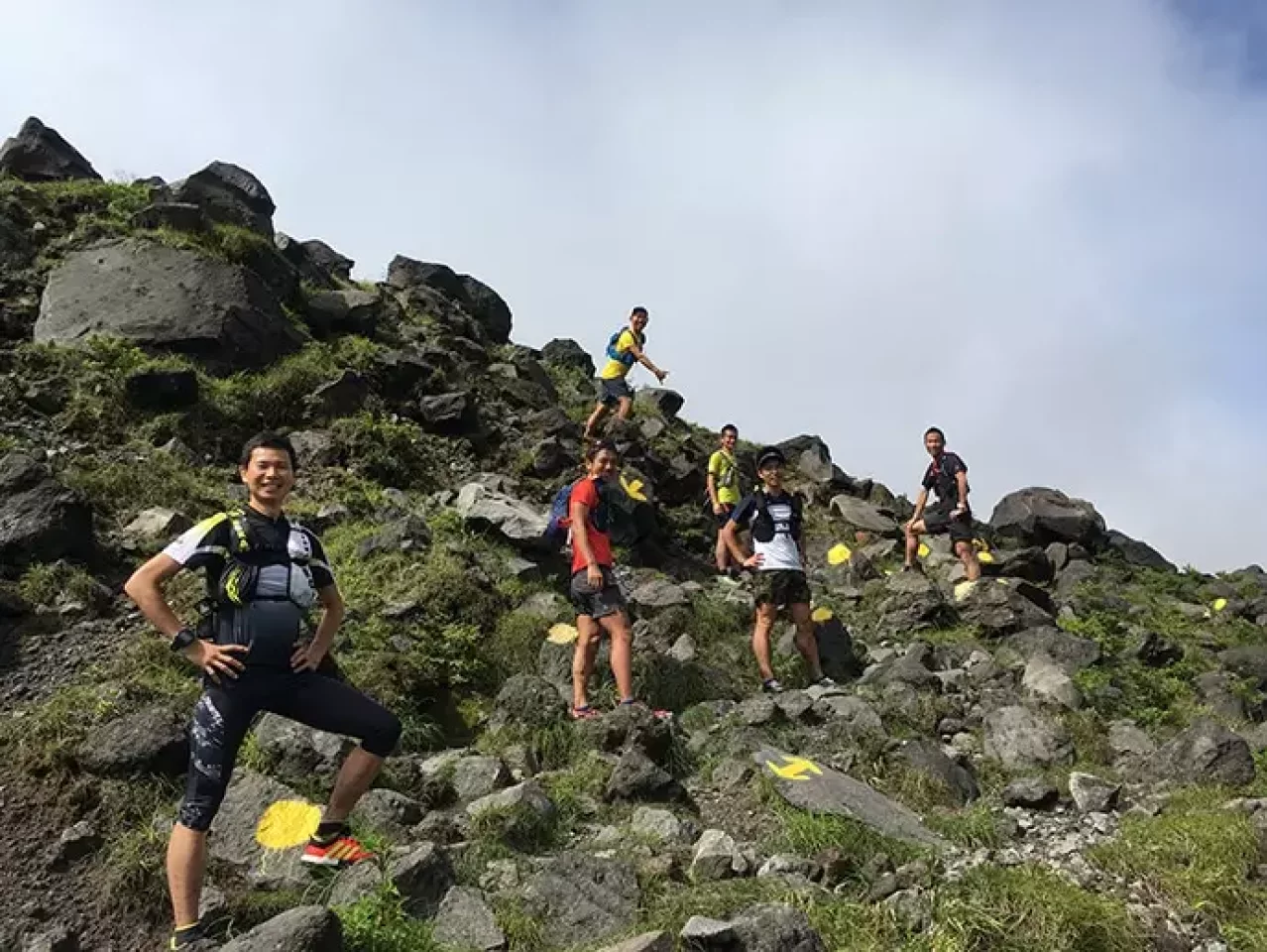 カシオFR100で撮影したトレラン仲間との写真