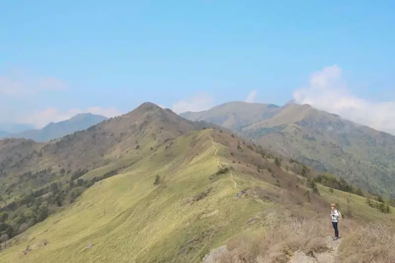 平家平から冠山までの縦走路