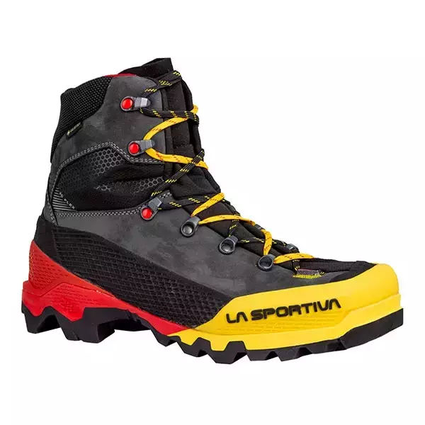 人口皮革による足馴染みが良い登山靴『エクイリビウム LT GTX』