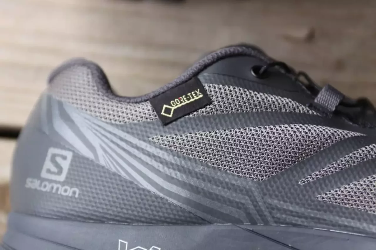 サロモンセンスライドGORE-TEX ノクターンの快適性