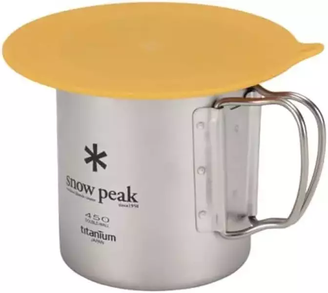 飲み物を暖かく保つことができる『スノーピークのマグカバーL』