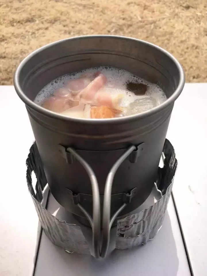 チタニウムボット700で調理