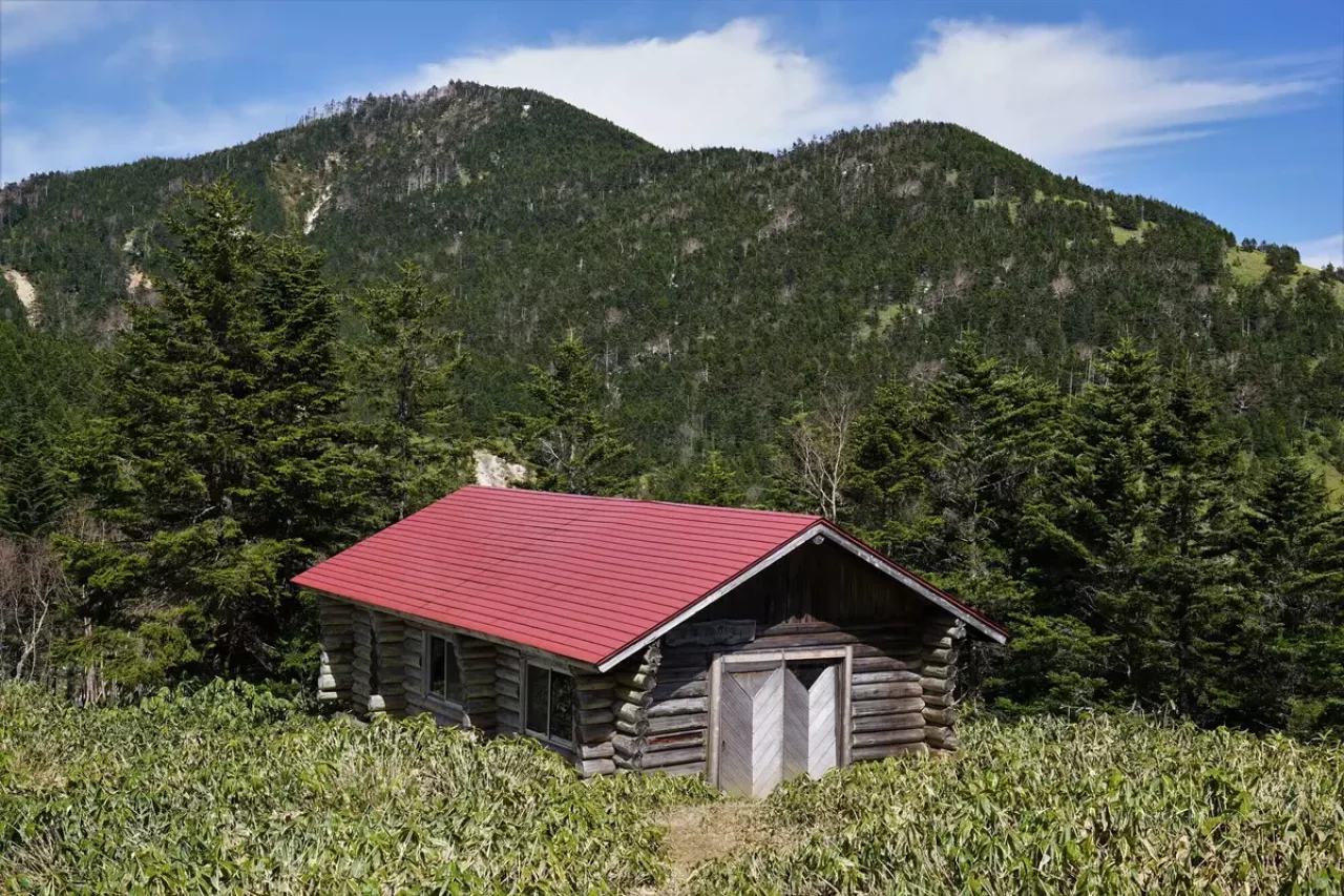 安平路避難小屋と安平路山