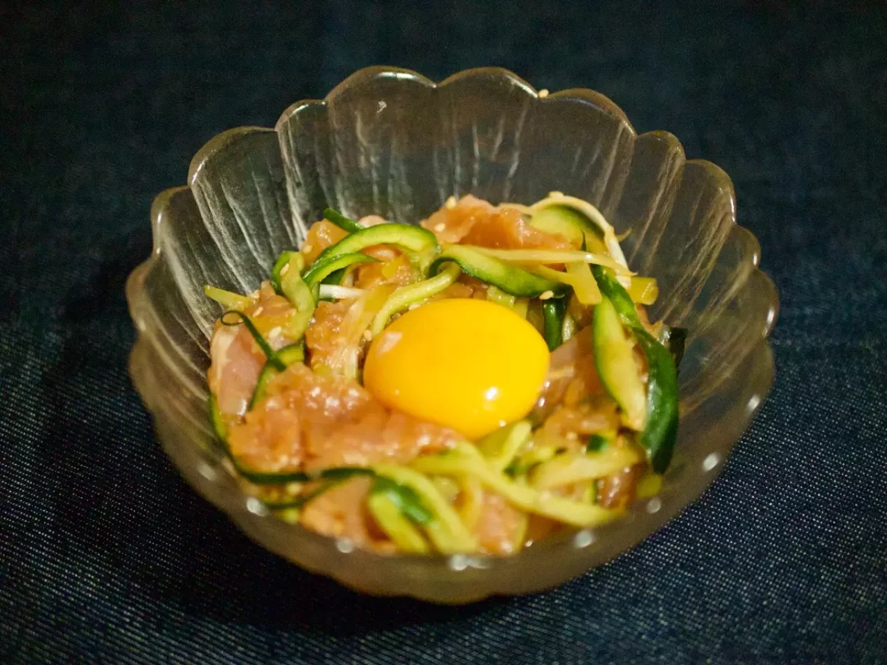 火を使わない贅沢山ごはんなら、生ハムユッケ!