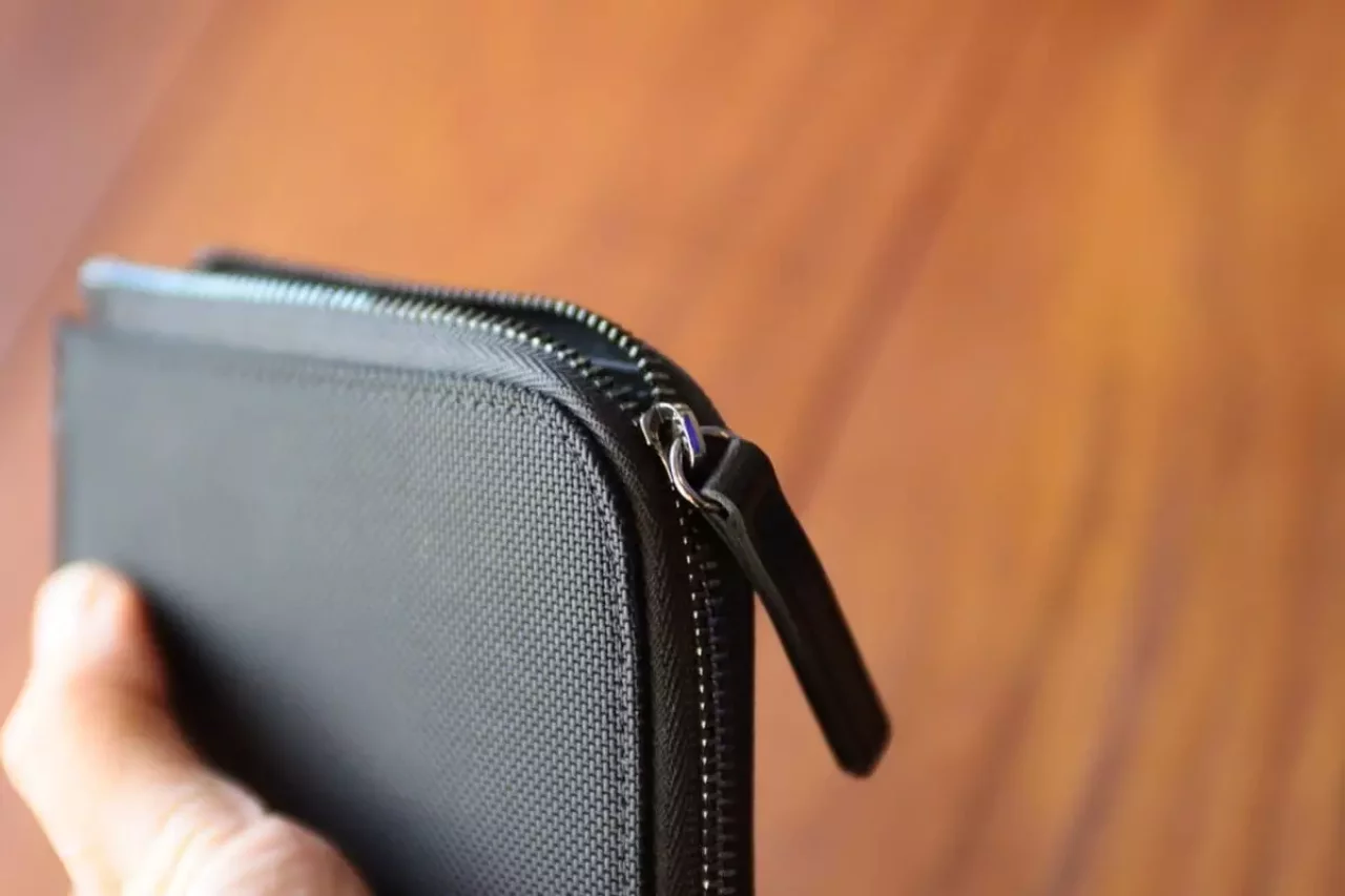 開閉しやすく仕舞いやすい財布