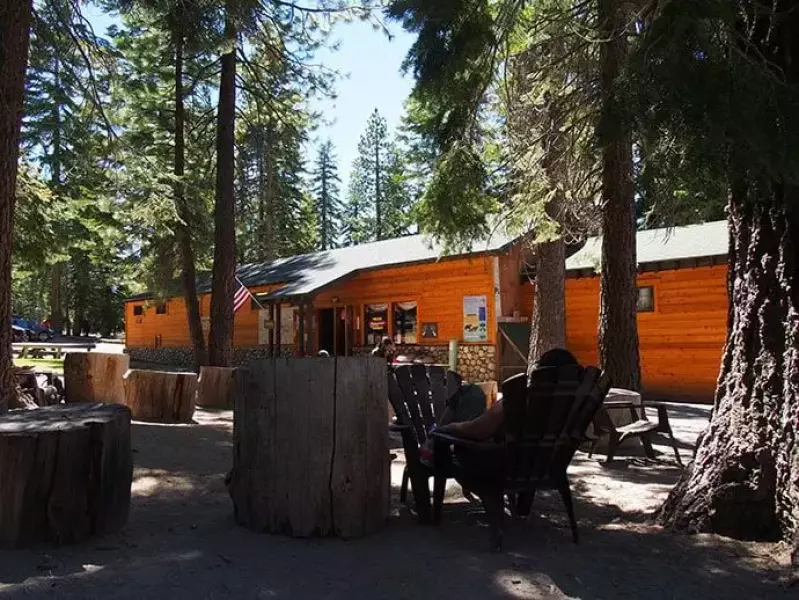 トレイルの途中にあるキャンプ場_レストランやショップも併設