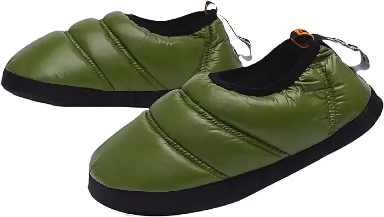 持ち運べる防寒スリッパ