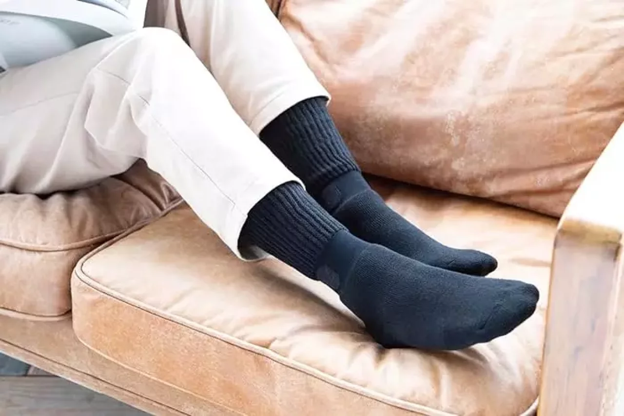 足がポカポカするまるでこたつソックス