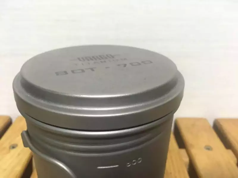 チタニウムボット700