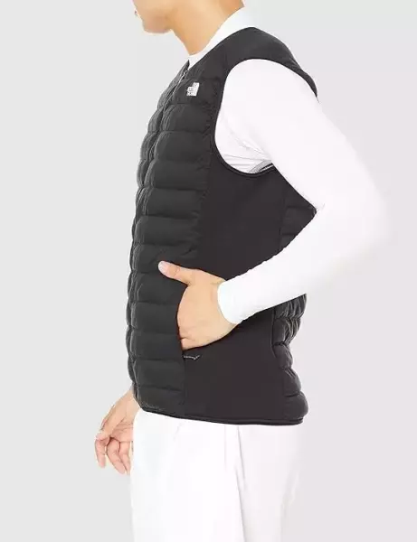 地面の空中写真。右上の角には道路が通っている。