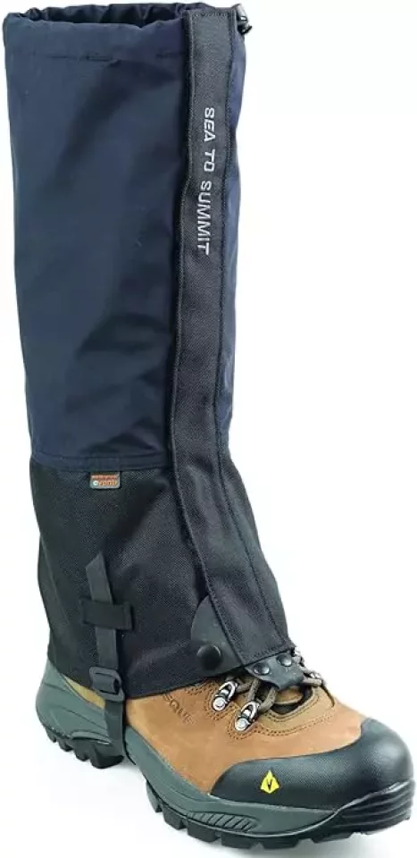 オールラウンドに使えるeVentを採用したゲイターはシートゥーサミットのアルパイン