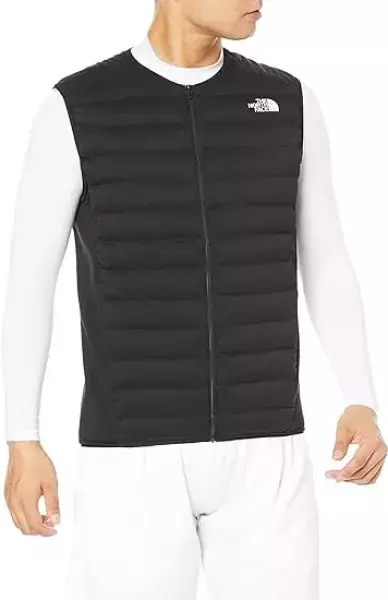 海岸に打ち寄せる波の空中写真。