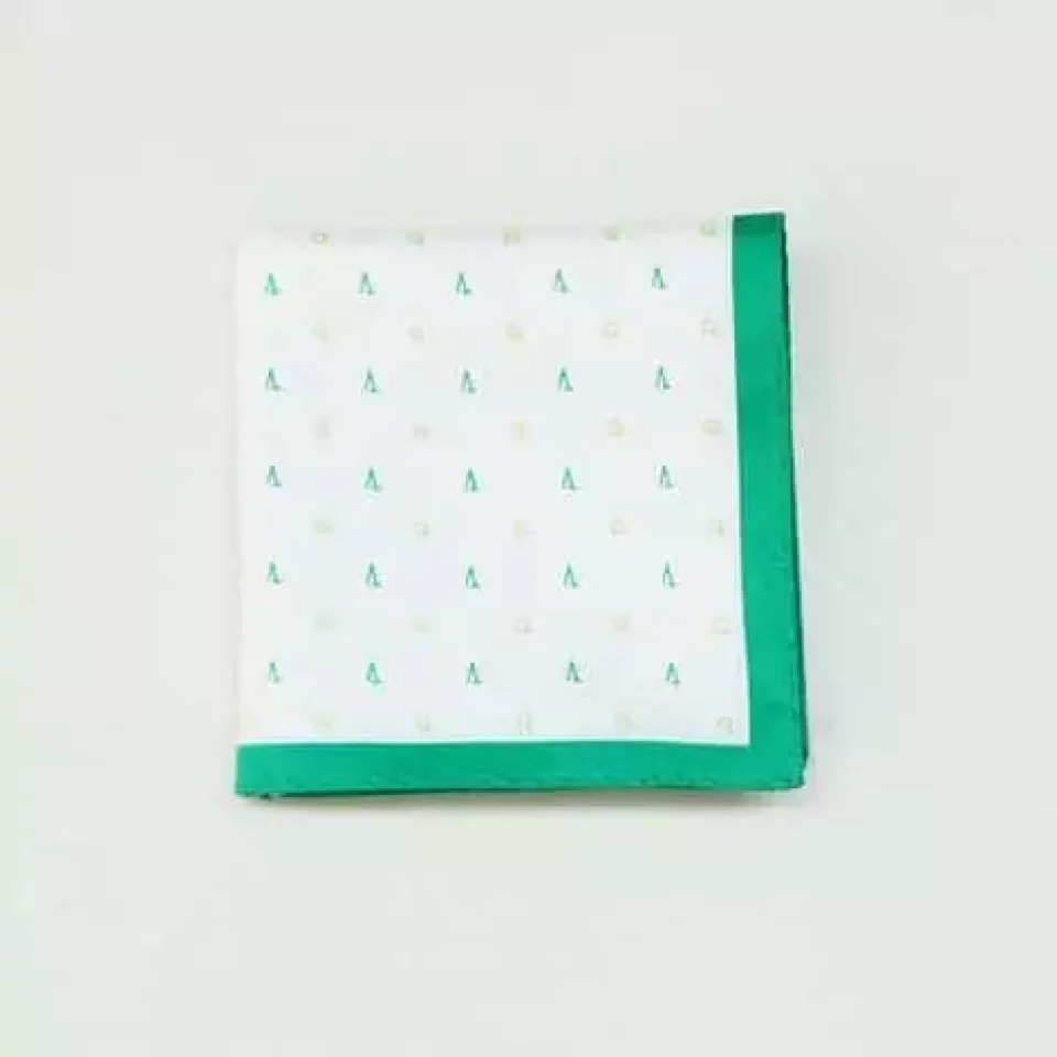 ハンカチ(広葉樹林と針葉樹林)