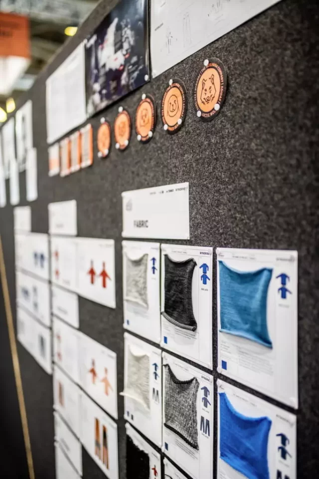 シングルジャージーのベースレイヤーとメリノウールのベースレイヤーを比較