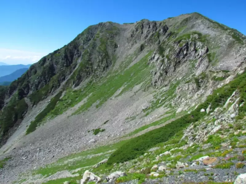赤石岳山頂とカール