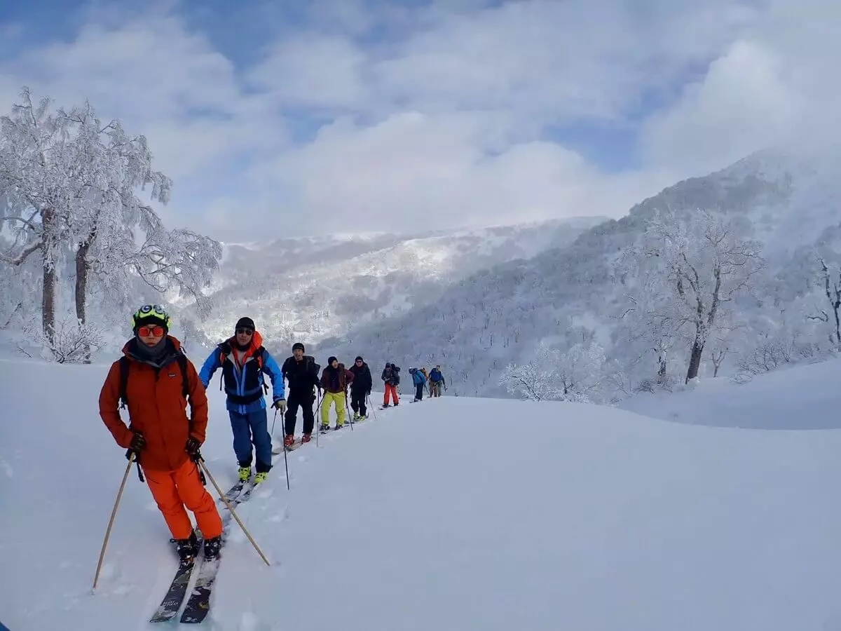 ほぼ貸し切りなAKマウンテンズで楽しむパウダーパラダイス