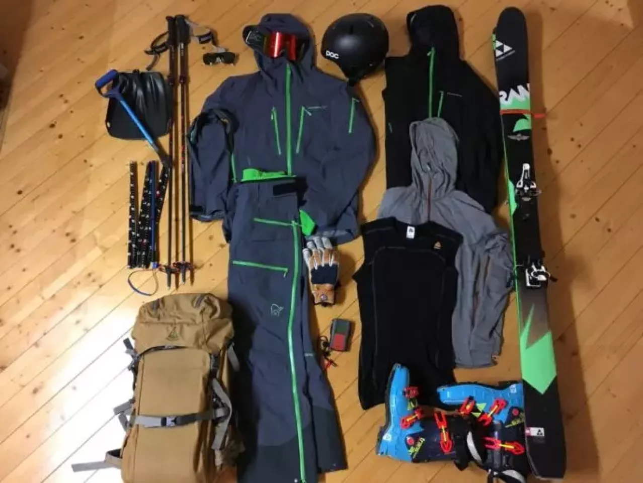 バックカントリースキーの装備