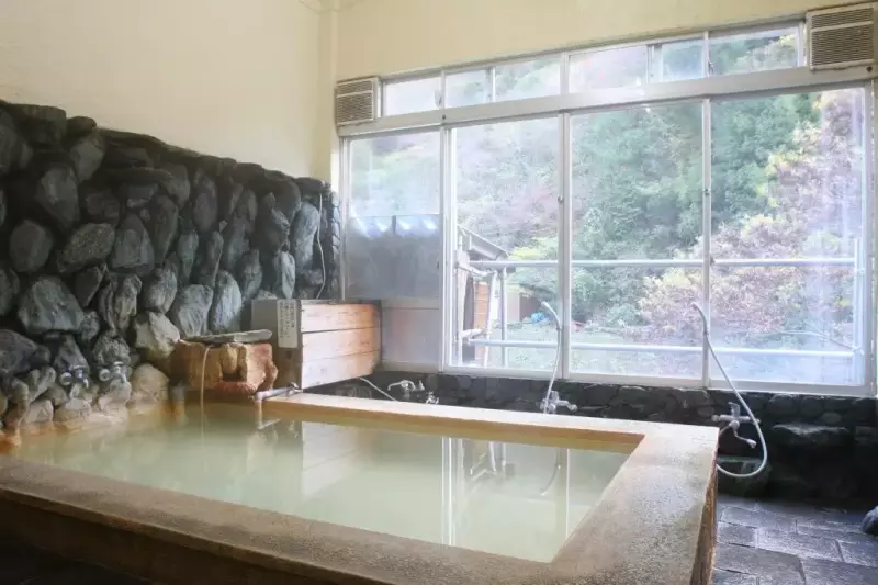 温泉旅館 京屋
登山 温泉