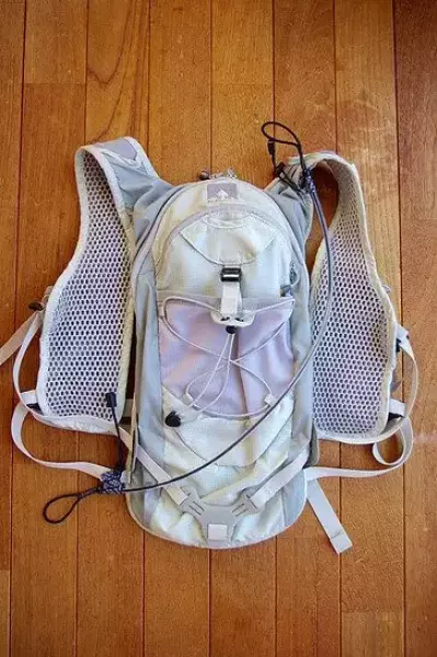 付属のキャリングストラップ