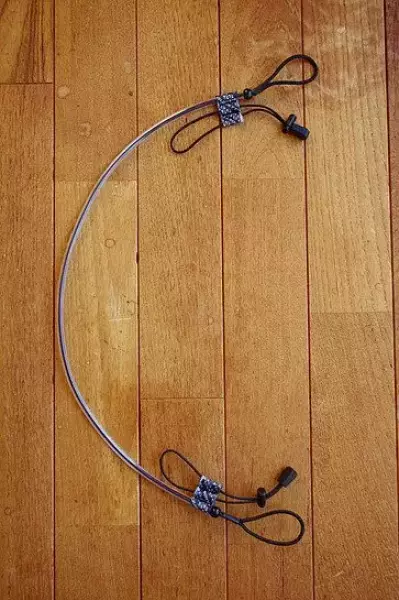 付属のキャリングストラップ