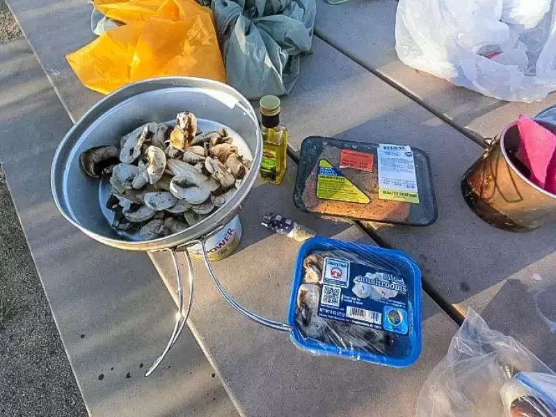 ジョシュアツリー 山ごはん