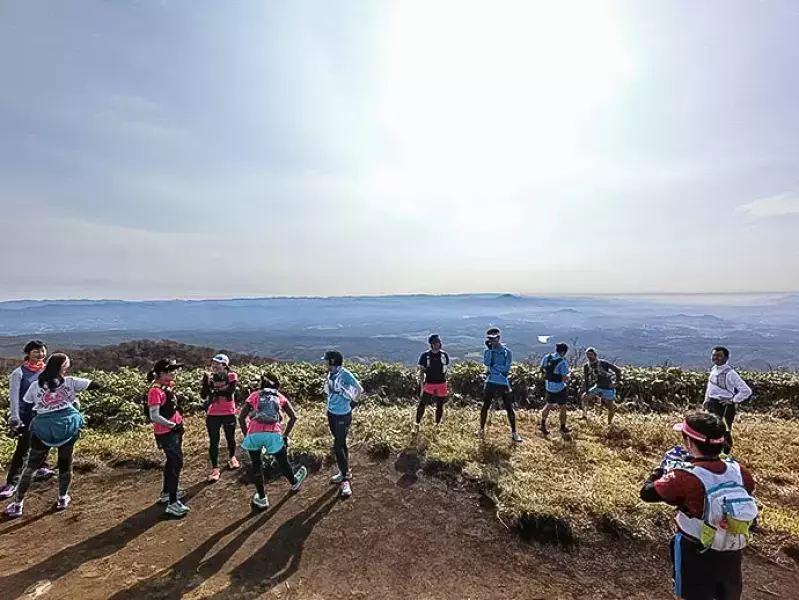 七時雨山の南峰