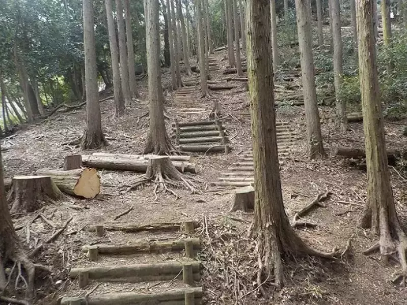 浄発願寺奥の院