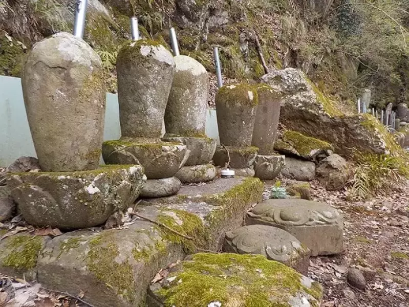 浄発願寺奥の院