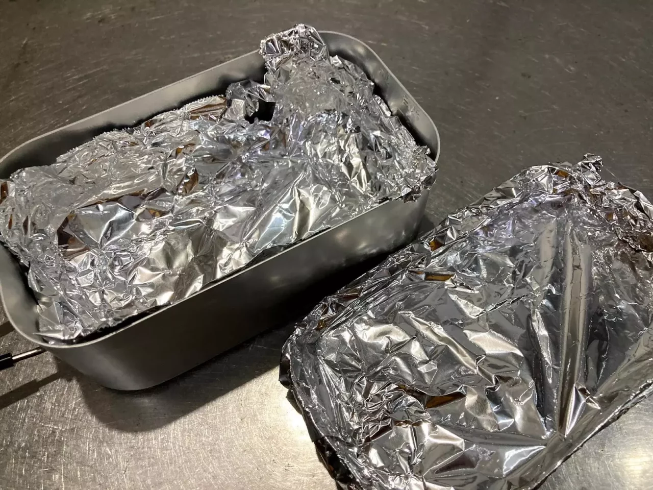 メスティンをアルミホイルで包む