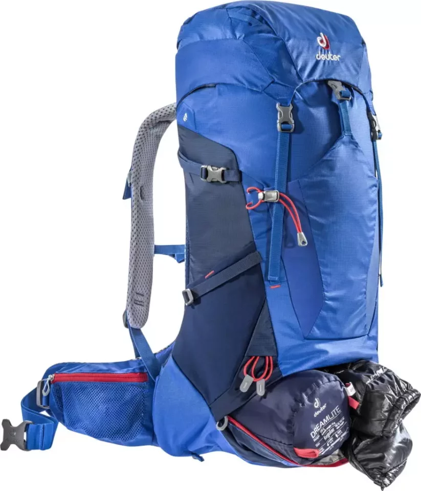 2気質の作りだから、休憩中におけるアウターウェアの出し入れ、急な雨が降った時のレインウェアの出し入れがしやすくなっています。