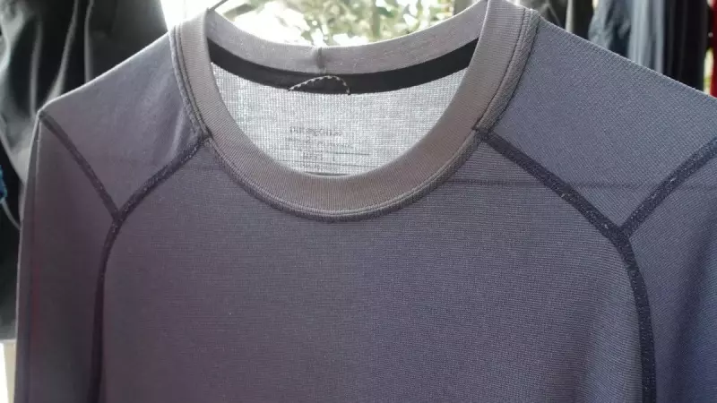 ベースレイヤー吸汗性