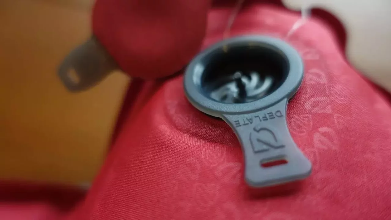 NEMOマットのデフレーションバルブ