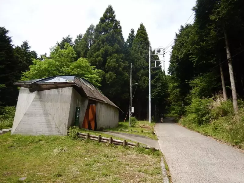 烏尾山 登山 登山道 トイレ