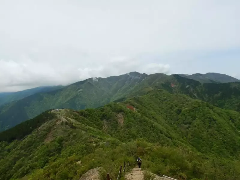 烏尾山 登山 登山道 眺望