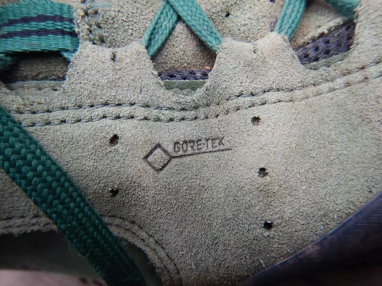 モンベル クラッグステッパー ゴアテックス採用