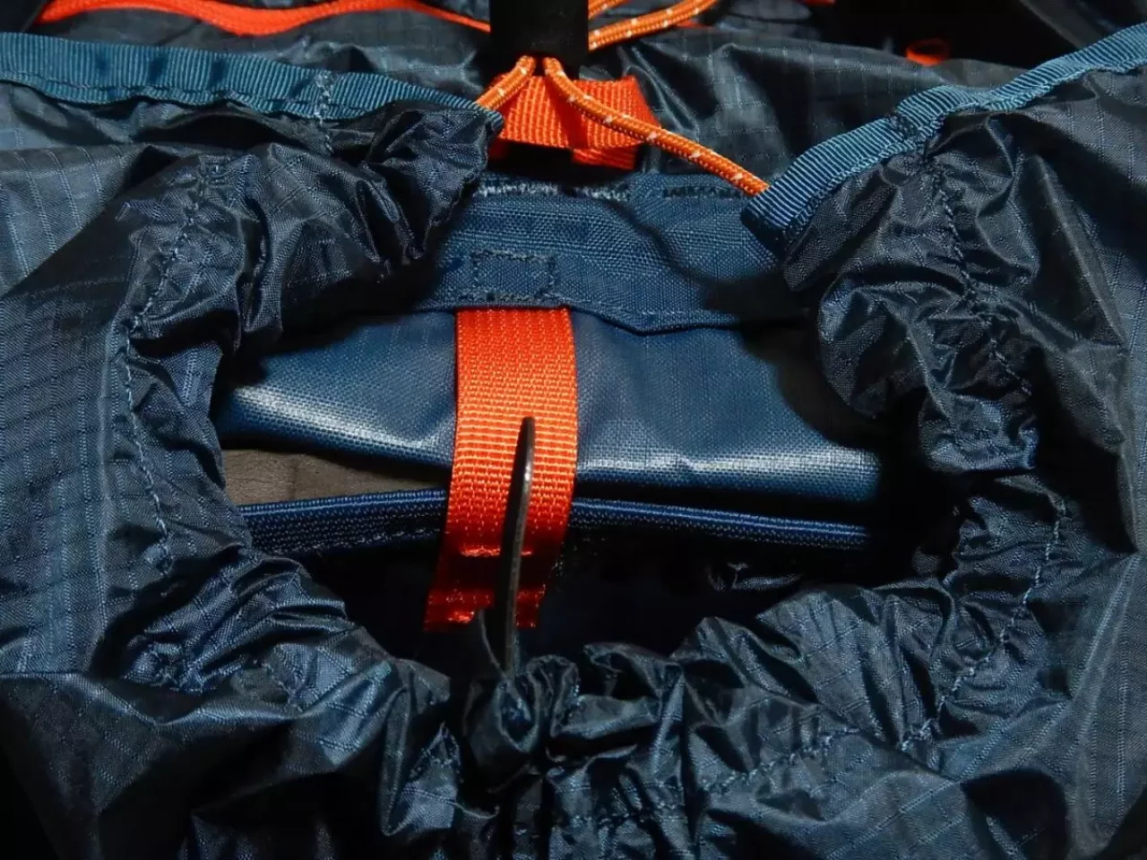 モンベル バーサライト パック 20 アクセスしやすい構造